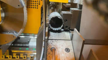 料尾專機(jī)鋸切空心管